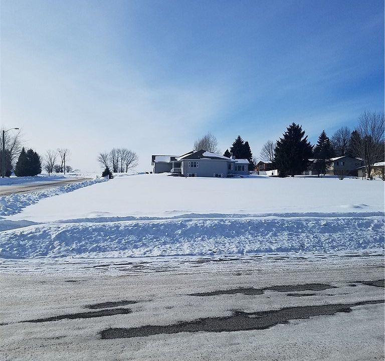 1st image of 10 Royal Crest Drive