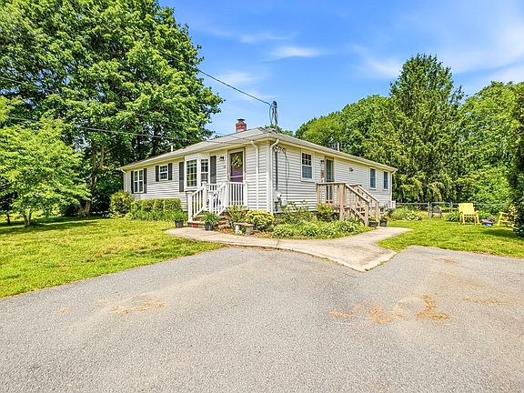 2nd image of 58 Wedgewood Dr