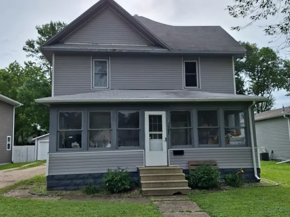502 N 5th St, Estherville, IA 51334