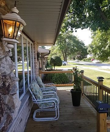 4th image of 9715 Mansfield Ave