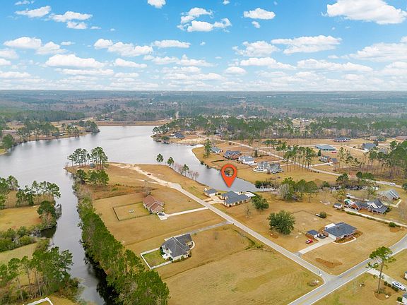 3rd image of 73 Bay Dr