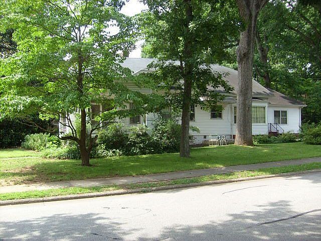 2nd image of 602 Maupin Ave