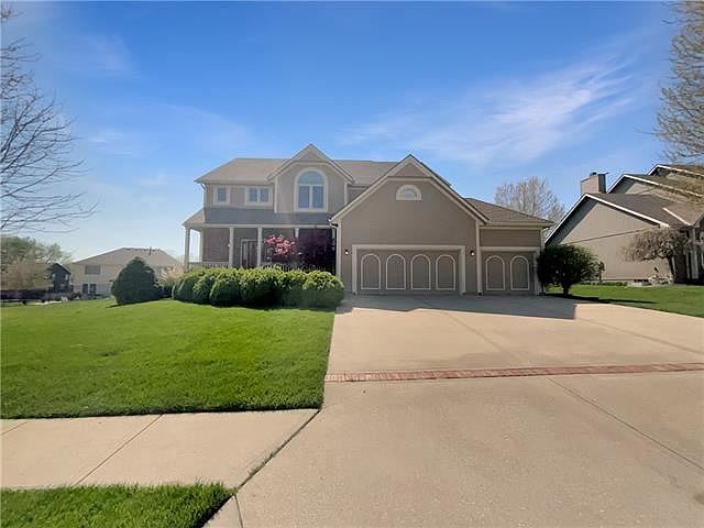 1st image of 2601 NE Glen Dr