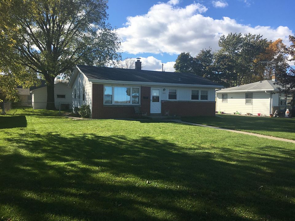 1st image of 4057 S Lake Dr