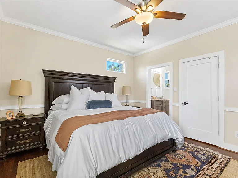 410 Peach St — Photo 18