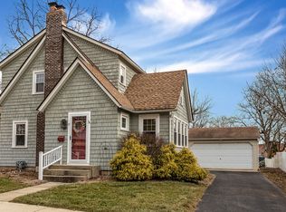 19 N Seebert St, Cary, IL 60013