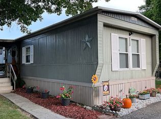 5122 Holly Rd, Mount Pleasant, PA 15666