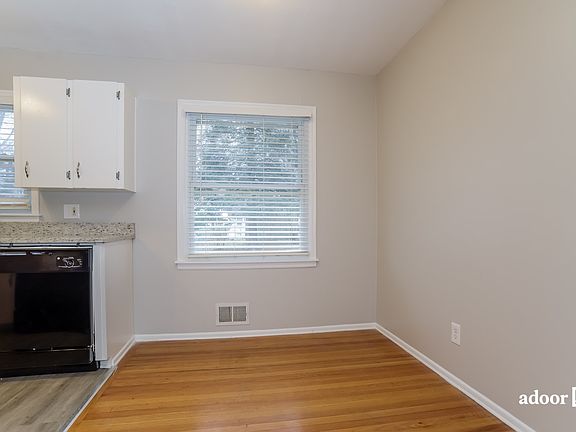 4th image of 405 Grant St