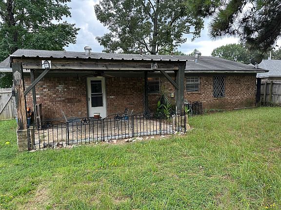 2nd image of 244 Hickerson Ave