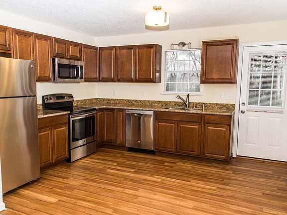 2nd image of 28 Simmons Dr