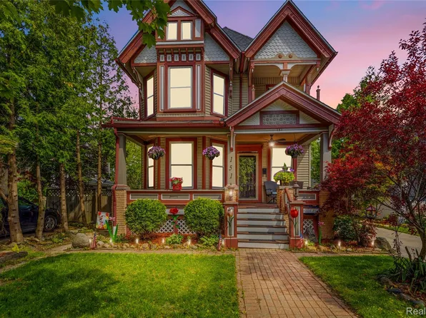 151 S Main St, Marine City, MI 48039