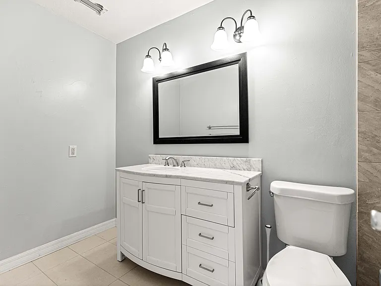 15203 Sandalwood Dr #203 — Photo 22