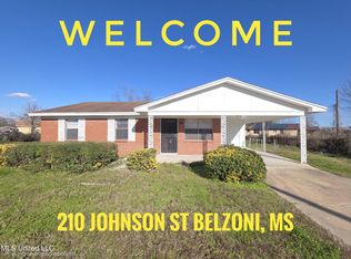 210 Johnson St, Belzoni, MS 39038
