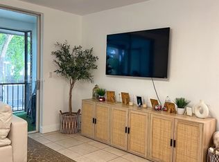 3650 Inverrary Dr APT 3G, Lauderhill, FL 33319