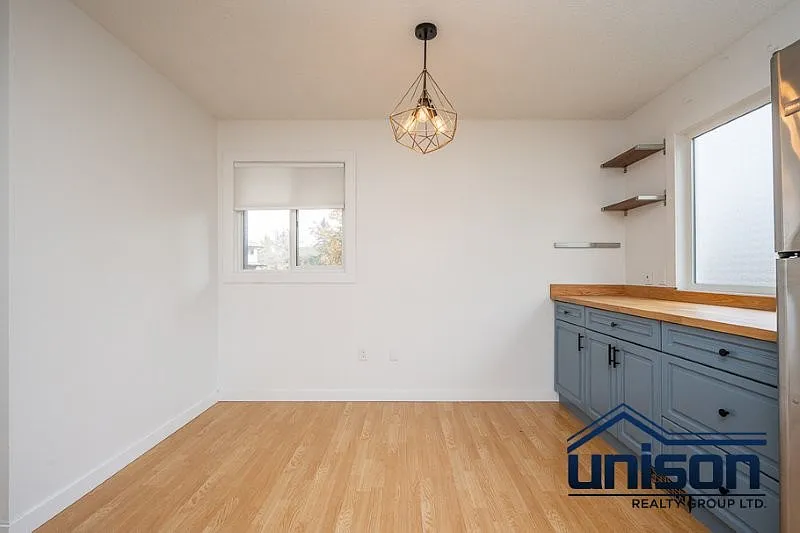3 bed, 1130 sqft, $2,000 — Photo 2