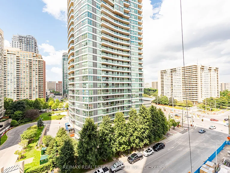 30 Elm Dr W #601 — Photo 32