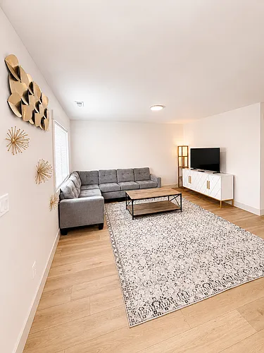 1315 Boston Ct Photo 1