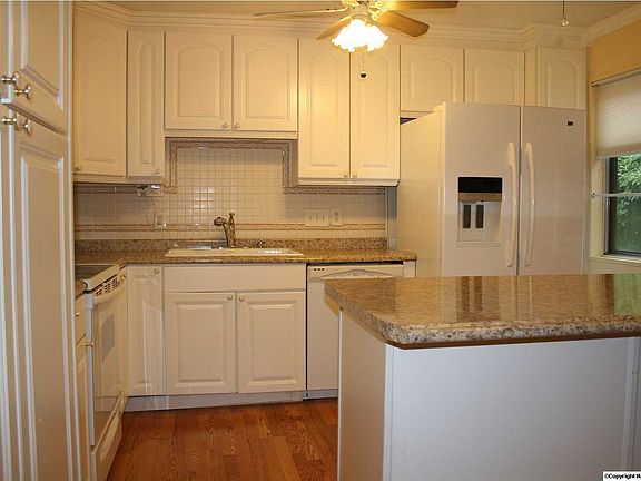 4th image of 3322 Wilks Pl SW