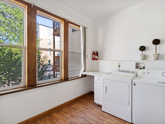 5th image of 2527 N Ashland Ave