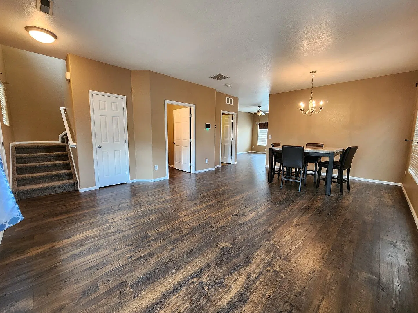 3 Bed 3 bath Town House in Soaring Eagles! — Photo 3