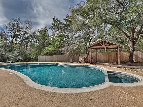 3rd image of 3225 Spanish Oaks Dr