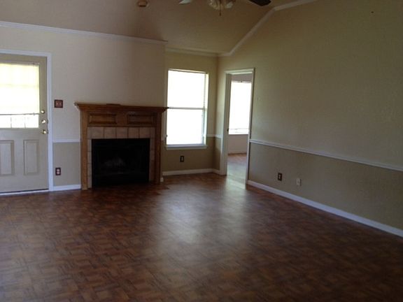 2nd image of 4305 Carolyn Dr