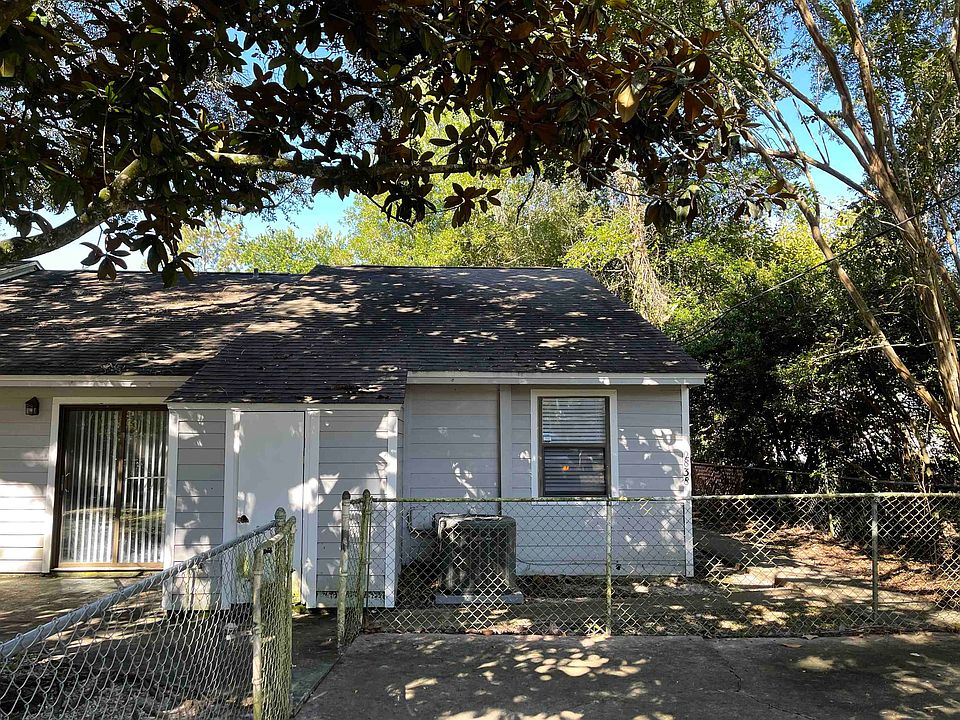 1st image of 2838 Misty Garden Cir