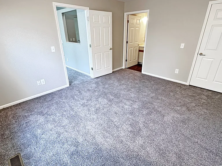 Brookwood Farms Apartments — Photo 11