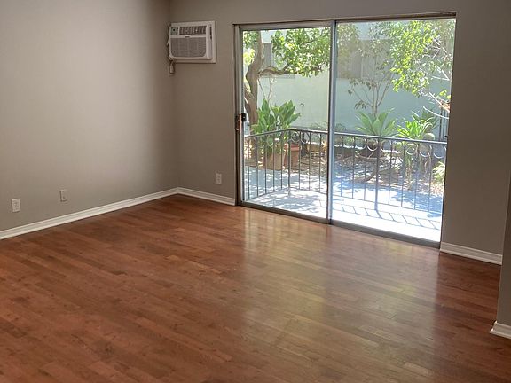 3rd image of 1444 N Vista St APT 7