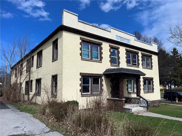 884 Bay St, Rochester, NY 14609