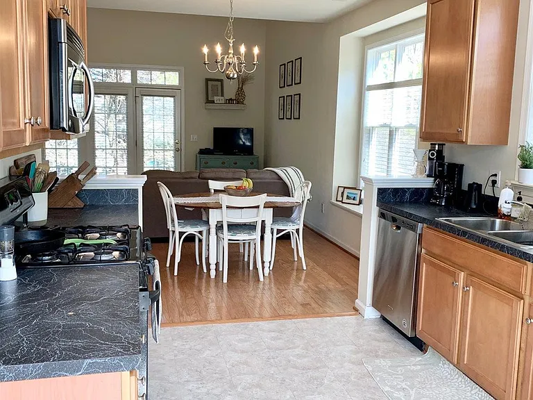 1350 Stoney Ridge Rd — Photo 6