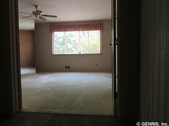 5th image of 155 New Wickham Dr