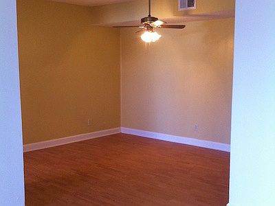 2nd image of 2250 Village Green Pkwy APT 4