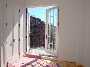 214 N 4th St, Brooklyn, NY 11211