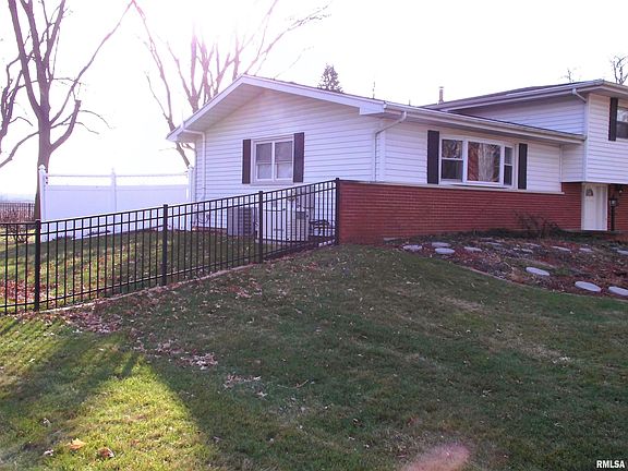 2nd image of 326 Kenwick Dr