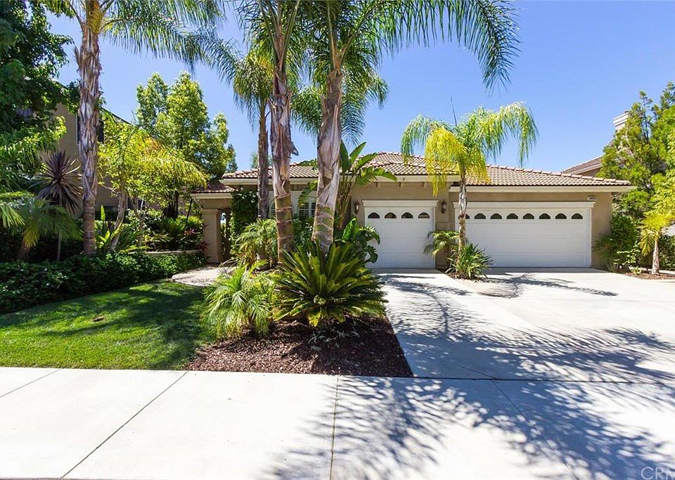 1st image of 24059 Esmeralda Ct