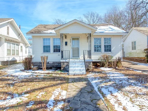 909 S 16th St, Fort Smith, AR 72901