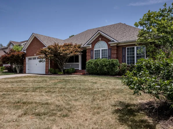 932 Lane Cir, Versailles, KY 40383