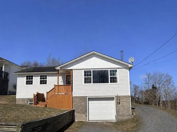 4 Strongs Road, Clarenville, NL A5A1X7