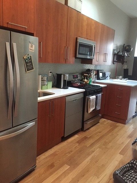 2nd image of 182 India St APT 3L