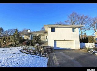135 Maytime Dr, Jericho, NY 11753