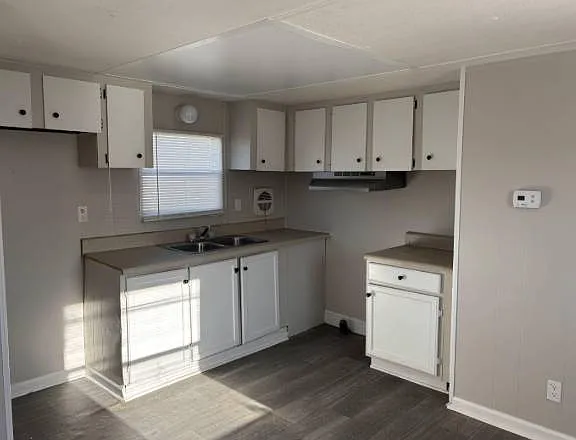 Building Photo - 106 Exter Dr #27