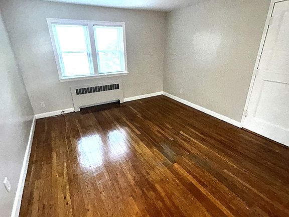 3rd image of 22 Linden St APT 1