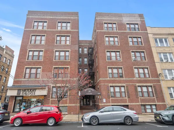 6601 Broadway image 1 of 18