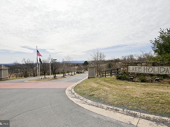 4th image of 1216 Lakeview Dr