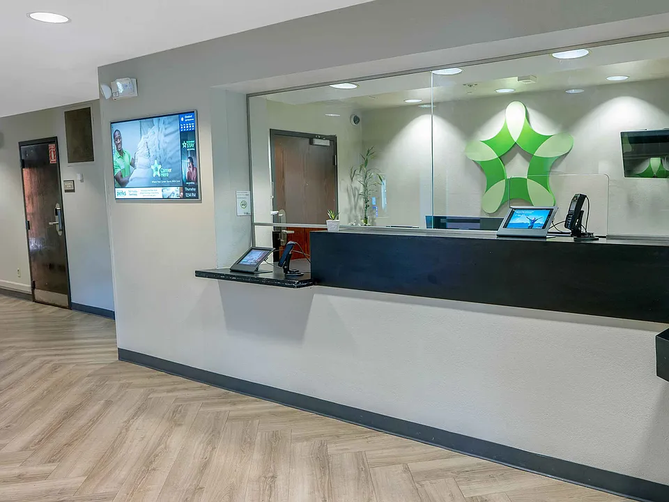Lobby and Guest Check-in