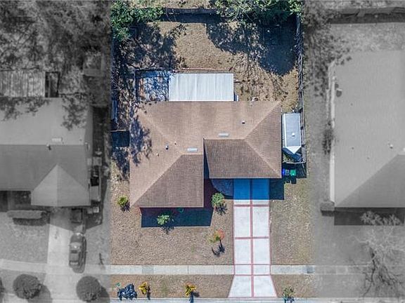 5th image of 7269 Catamaran Dr