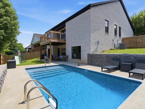 112 Wisteria Ln, Frankfort, KY 40601