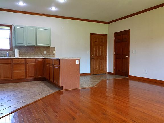 3rd image of 2558 County Road 1201
