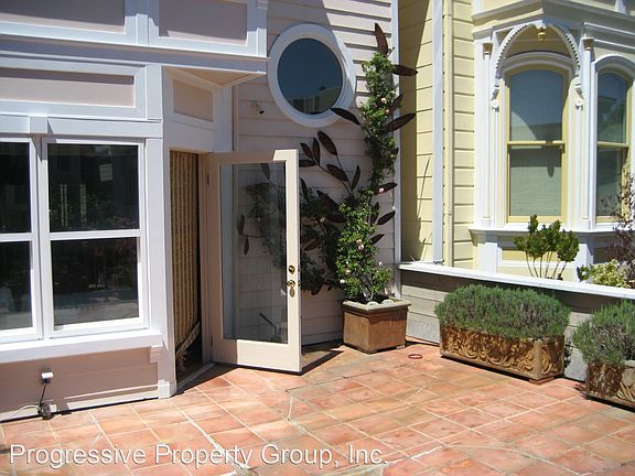 5th image of 2920B Sacramento St #2920-B